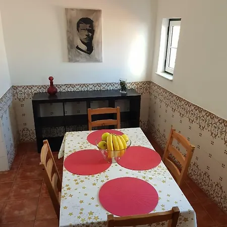 Habitación en casa particular Delicious Hours Mouraria *